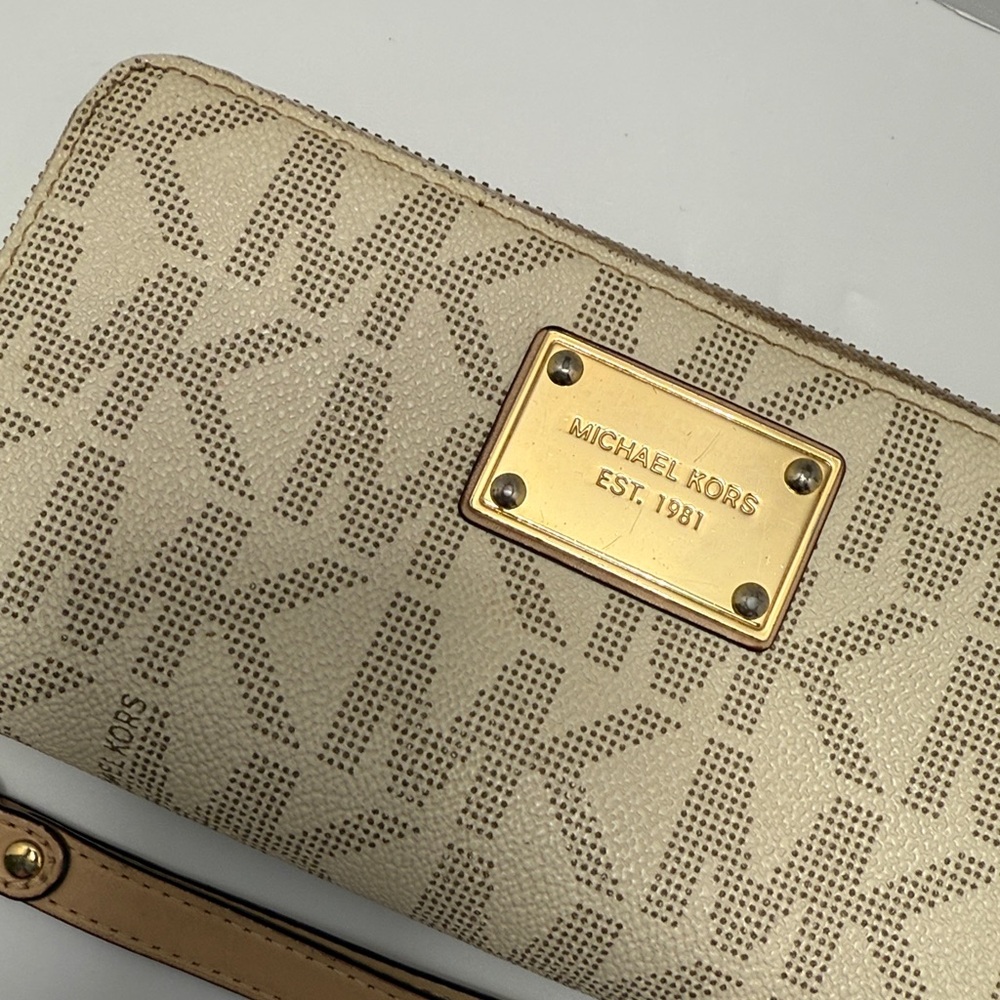 Michael Kors Tan Logo Wristlet - Picture 2 of 4
